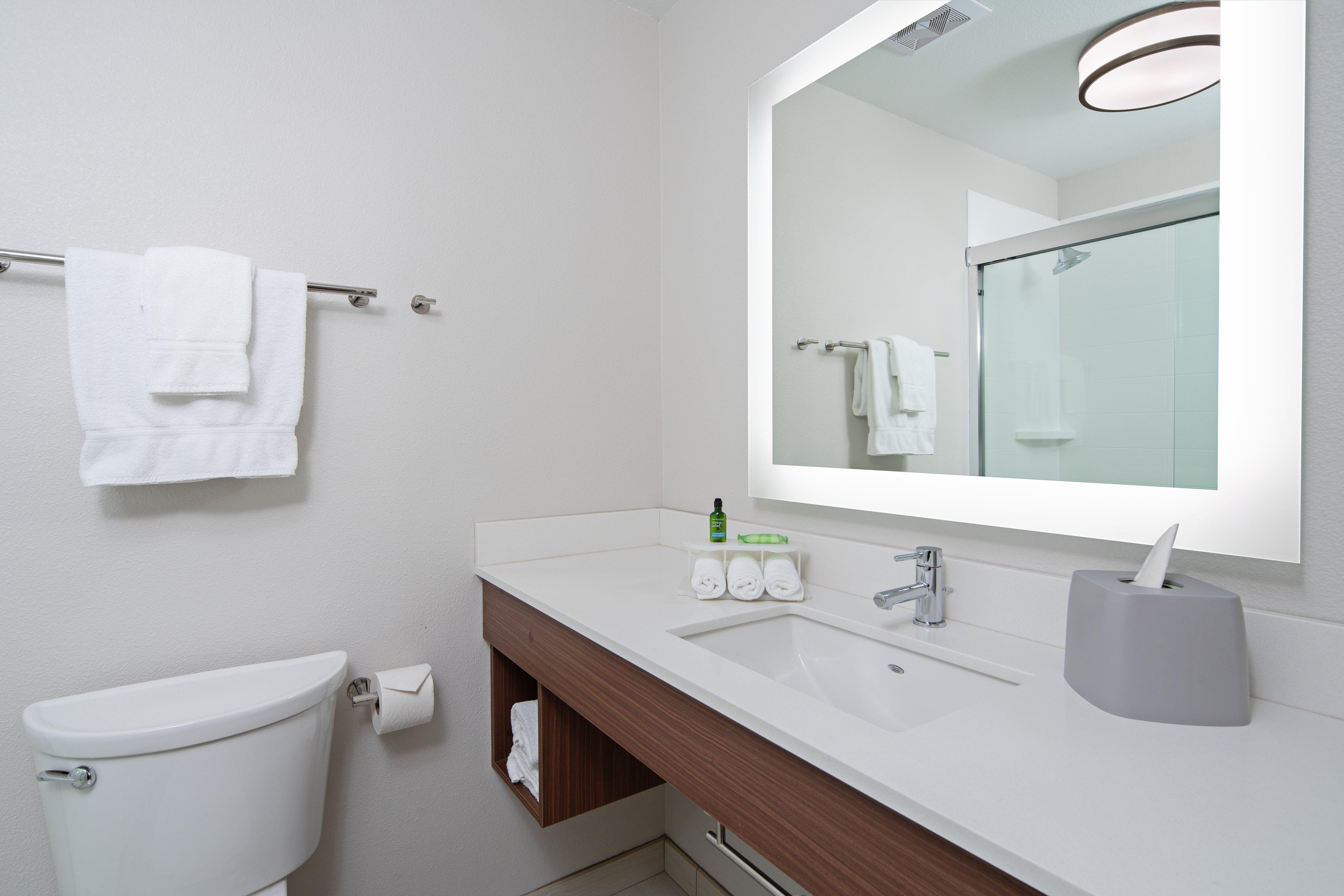 holiday inn express hotel and suites seatac by ihg