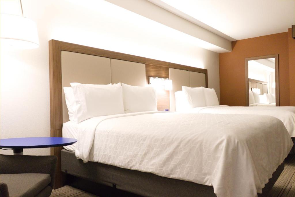 holiday inn express hotel and suites seatac by ihg