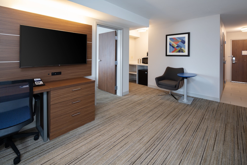 holiday inn express hotel and suites seatac by ihg