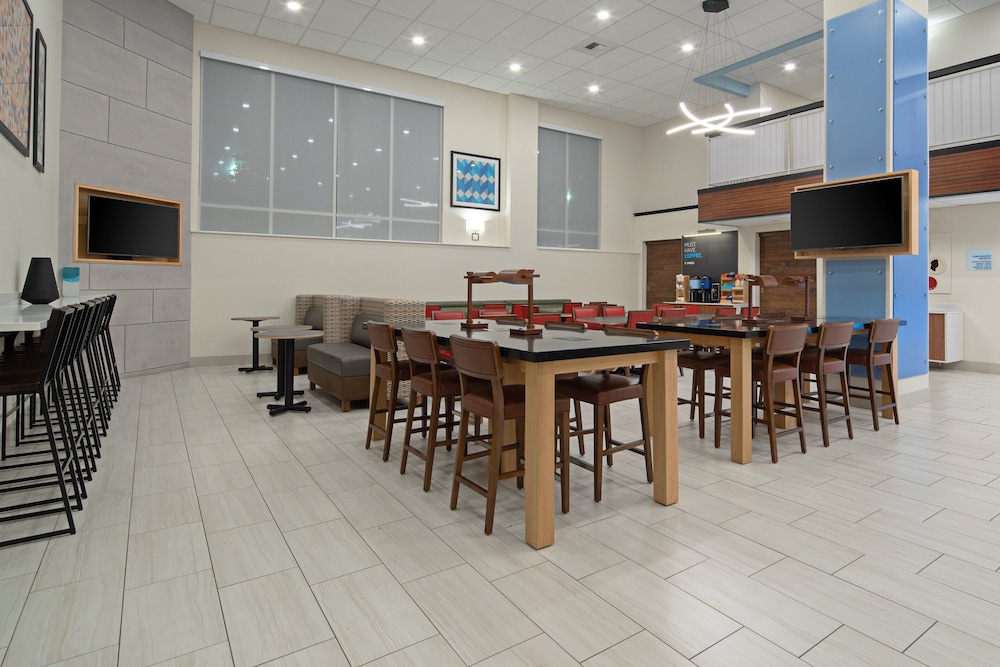 holiday inn express hotel and suites seatac by ihg
