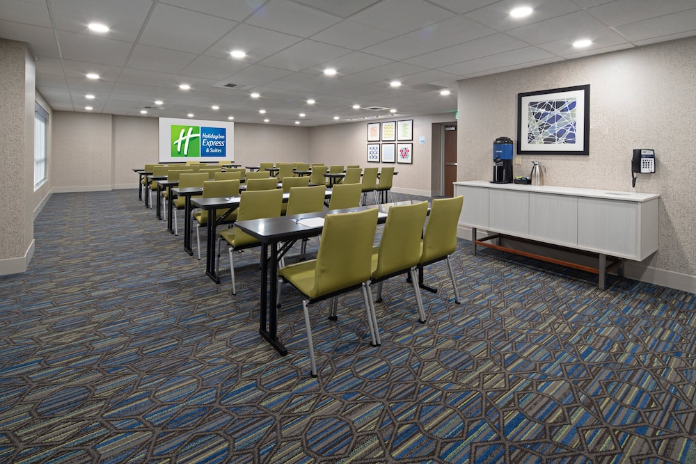 holiday inn express hotel and suites seatac by ihg