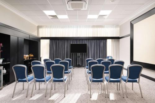 hilton london gatwick airport