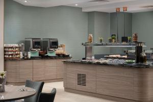 hilton london gatwick airport