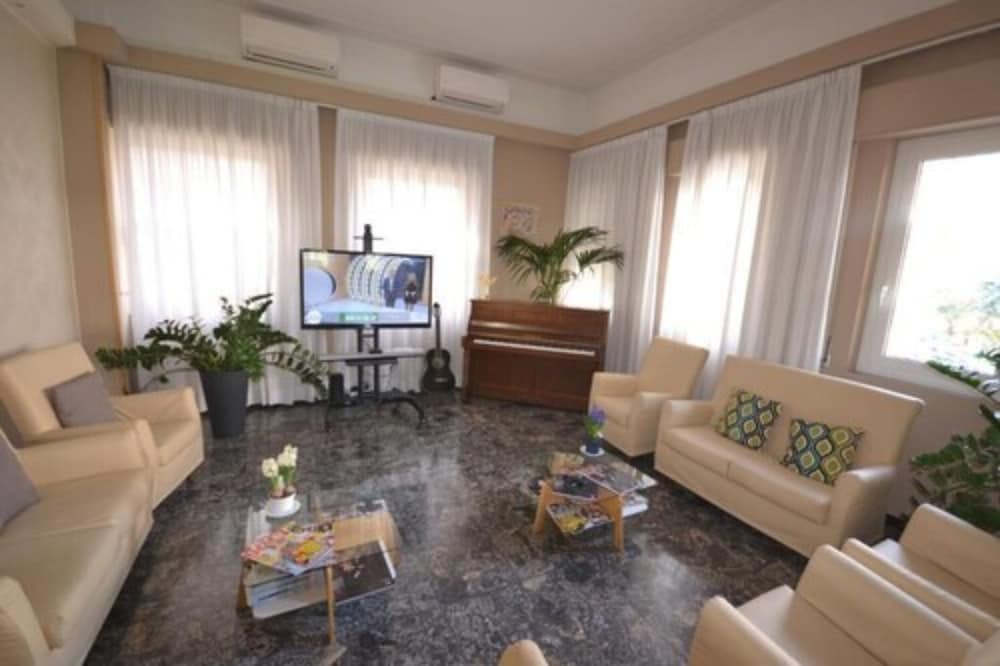 gold hotel