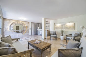 elementa boutique hotel adults only