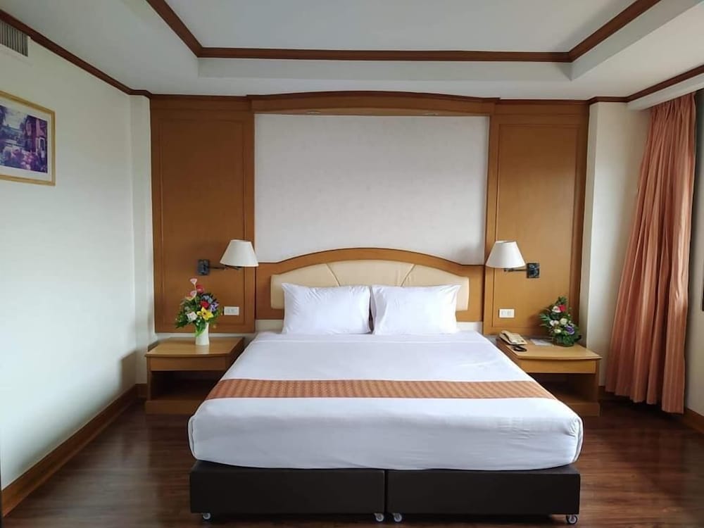 sing golden place hotel