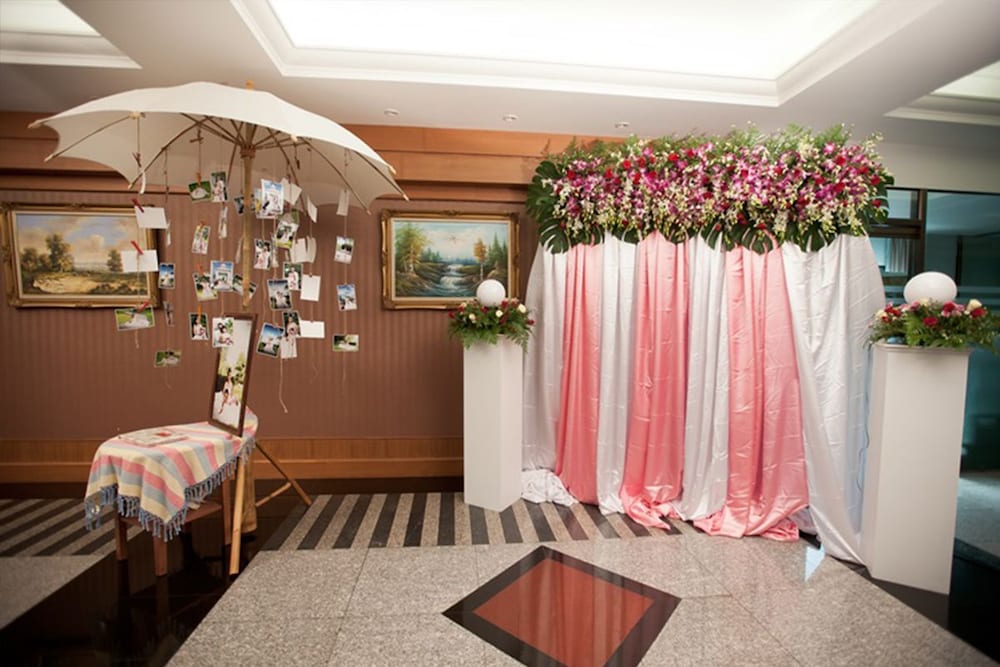 sing golden place hotel