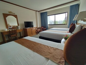 sing golden place hotel