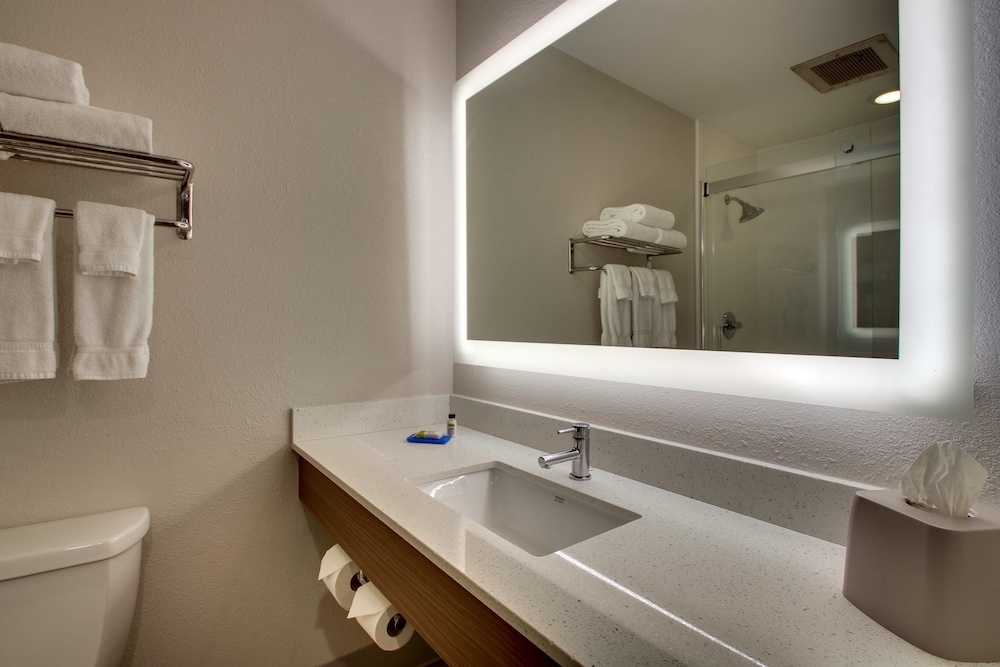 holiday inn express lexington north georgetown by ihg