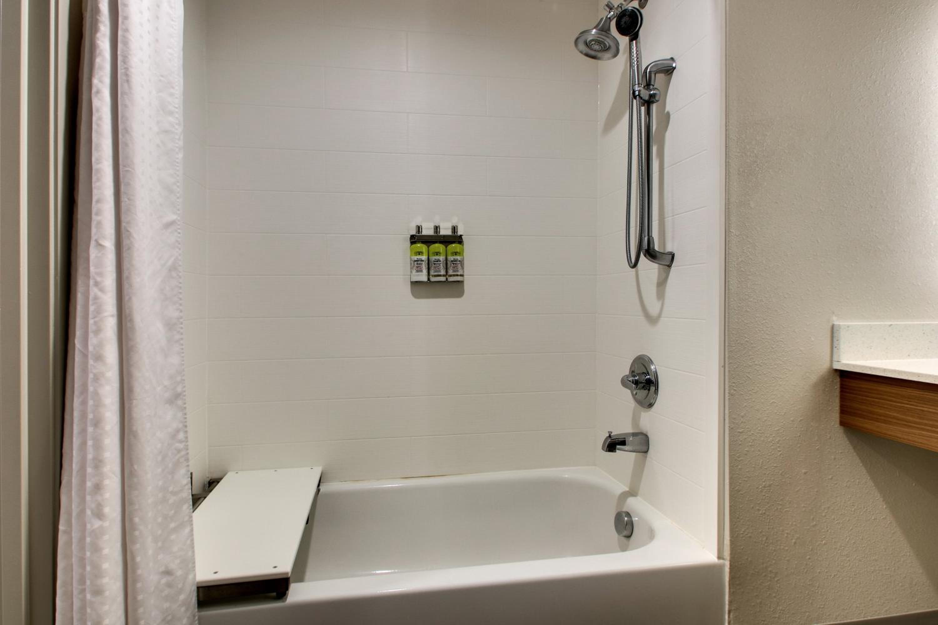 holiday inn express lexington north georgetown by ihg