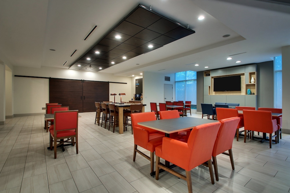 holiday inn express lexington north georgetown by ihg