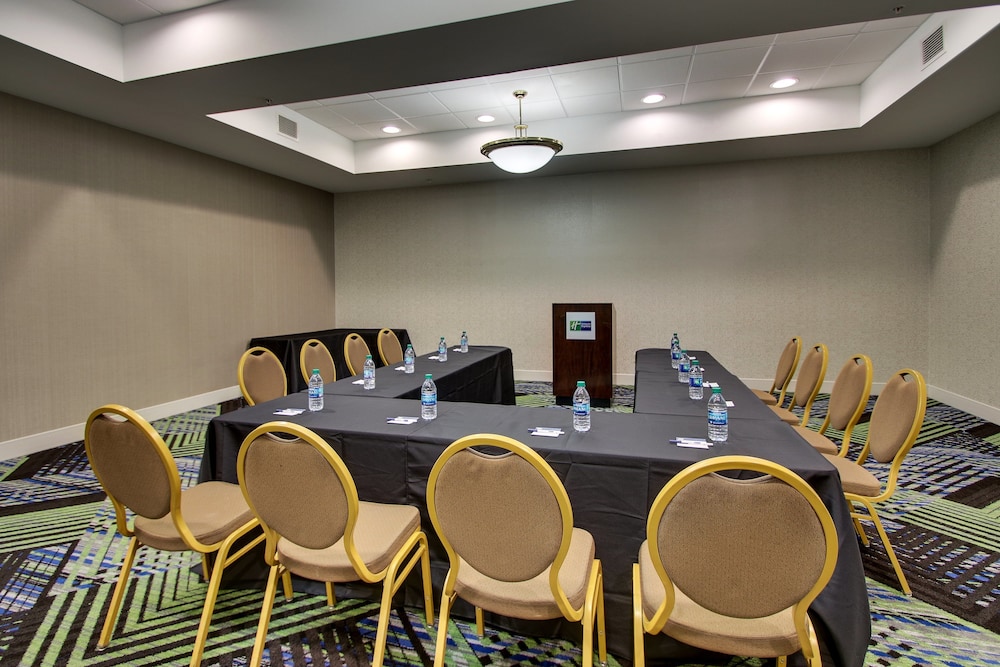holiday inn express lexington north georgetown by ihg
