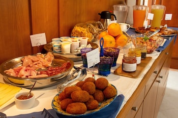 albergo auralba adults only