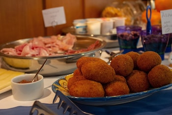 albergo auralba adults only