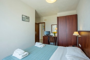 albergo auralba adults only