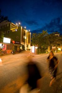 White Cat Hotel,Khao Lak>>Bang Niang Beach,3 star