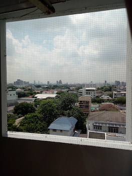 komol residence bangkok