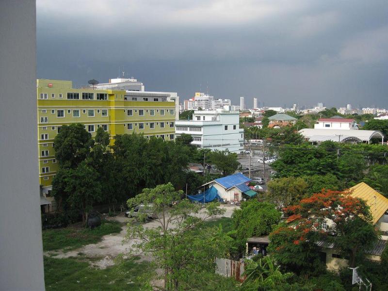 komol residence bangkok