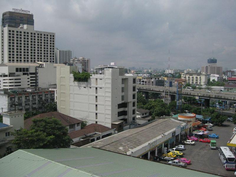 komol residence bangkok
