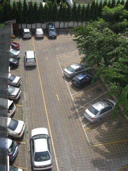 komol residence bangkok