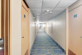 Airport Inn Memphis Near Graceland By Hotel O,1441 E Brooks Rd,2 star