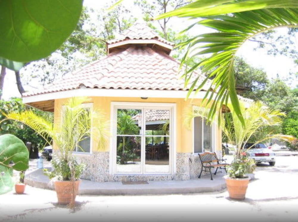 fosters west bay resort