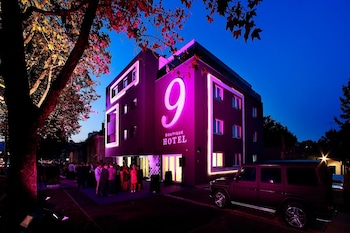 hotel 9