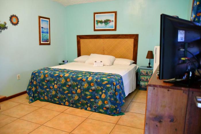 west bay lodge
