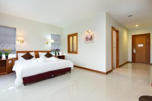 kanchanaburi city hotel