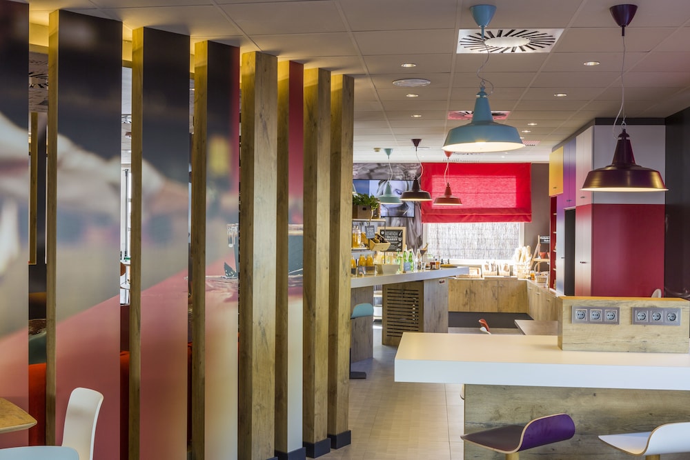 Ibis Barcelona Castelldefels,Castelldefels>>Barcelona,2 star