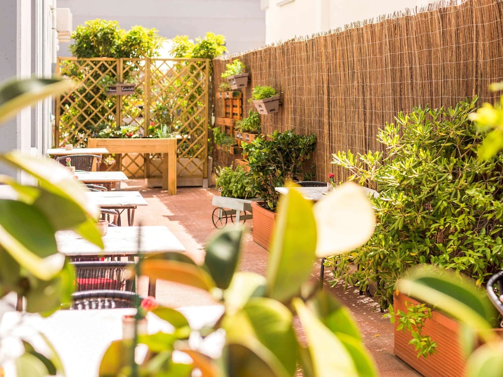 Ibis Barcelona Castelldefels,Castelldefels>>Barcelona,2 star