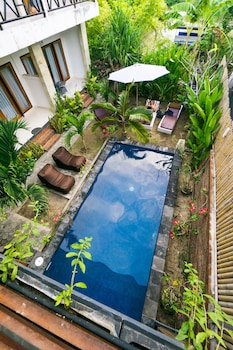 nyuh gading home stay lembongan