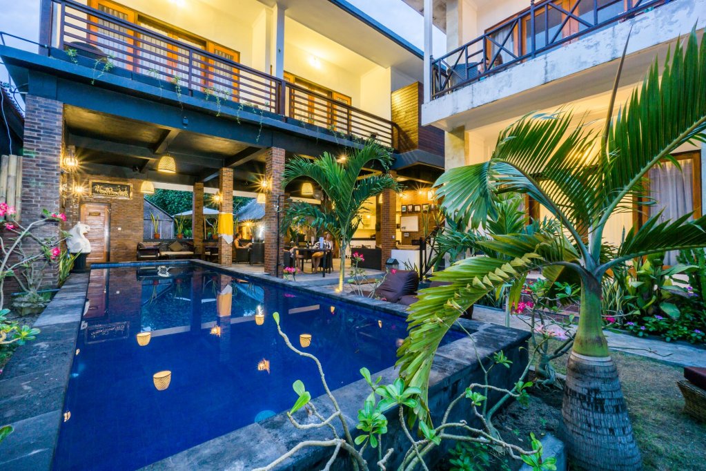 nyuh gading home stay lembongan