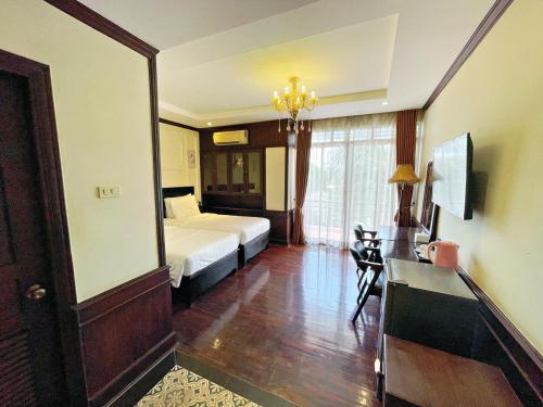 vientiane golden sun hotel and spa
