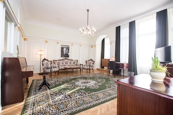 grand hotel