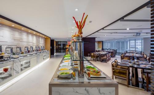 flora creek deluxe hotel apartments dubai