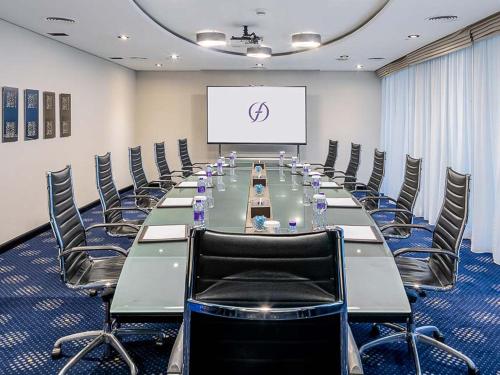 flora creek deluxe hotel apartments dubai