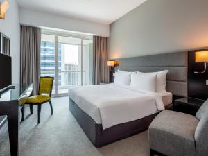 flora creek deluxe hotel apartments dubai