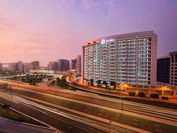 flora creek deluxe hotel apartments dubai