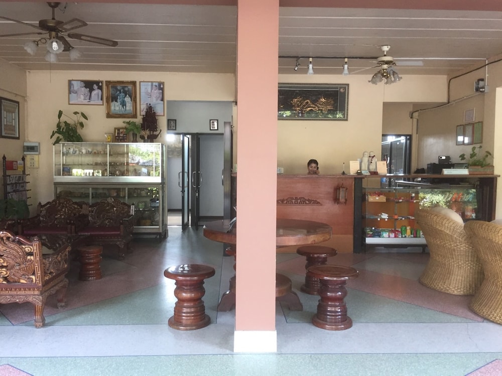 srisomthai hotel