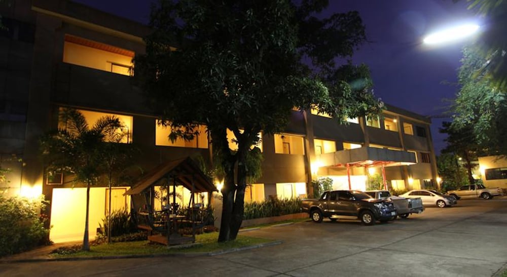 srisomthai hotel
