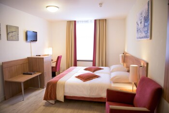 hotel et le cafe de paris