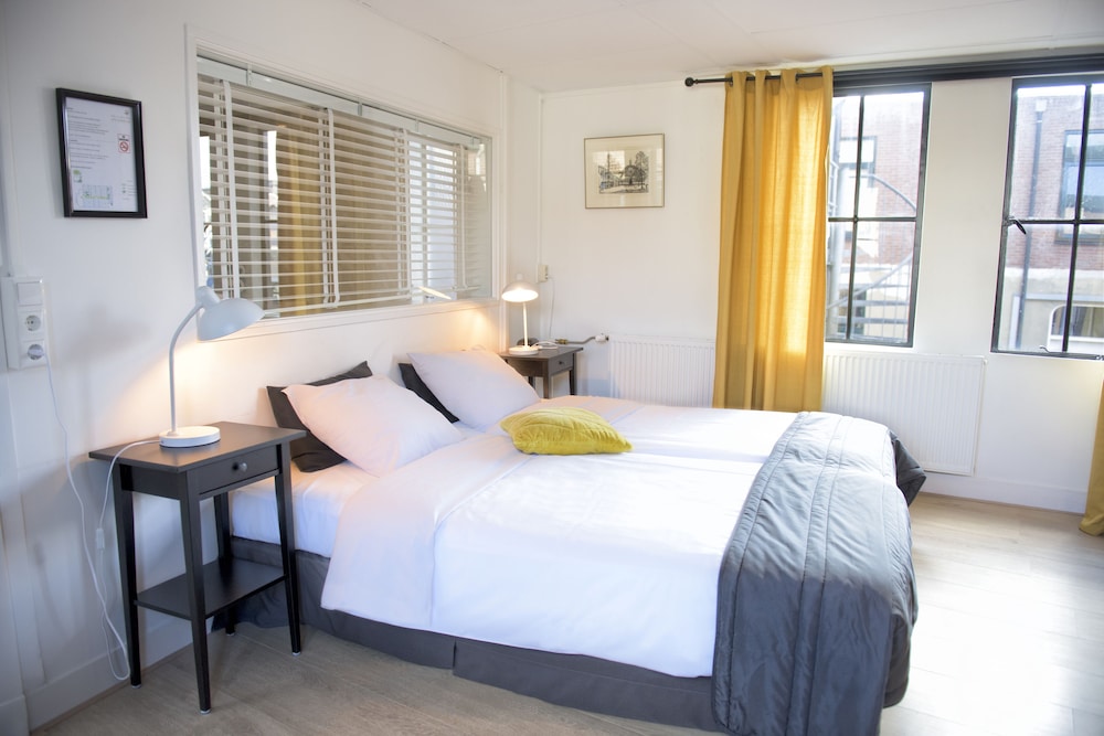 hotel et le cafe de paris