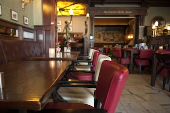 hotel et le cafe de paris