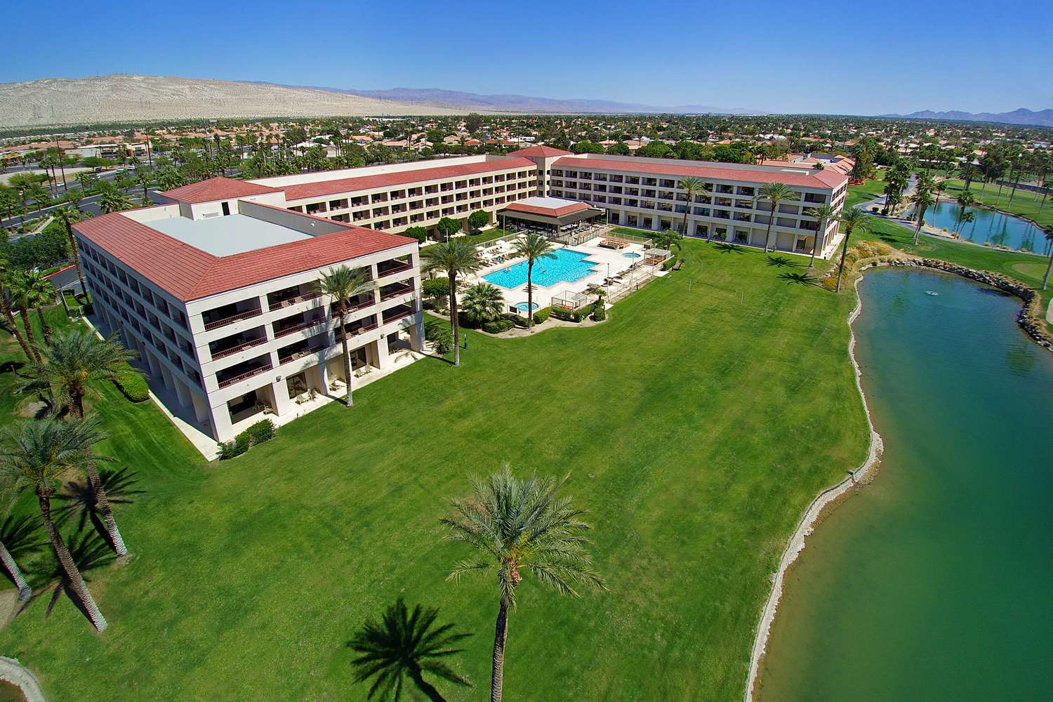 doubletree by hilton hotel golf resort palm springs