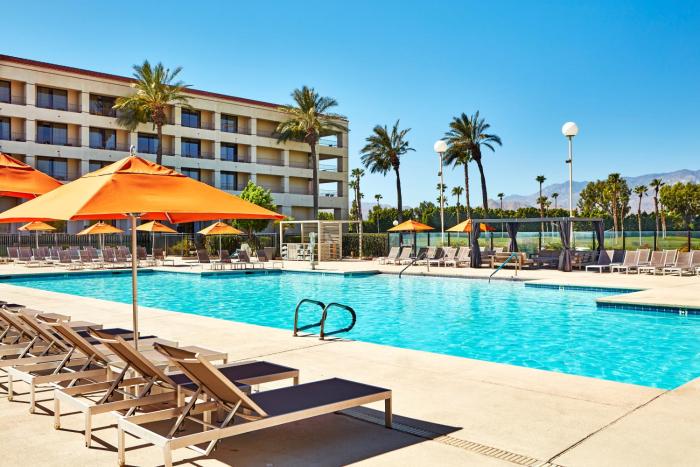 doubletree by hilton hotel golf resort palm springs