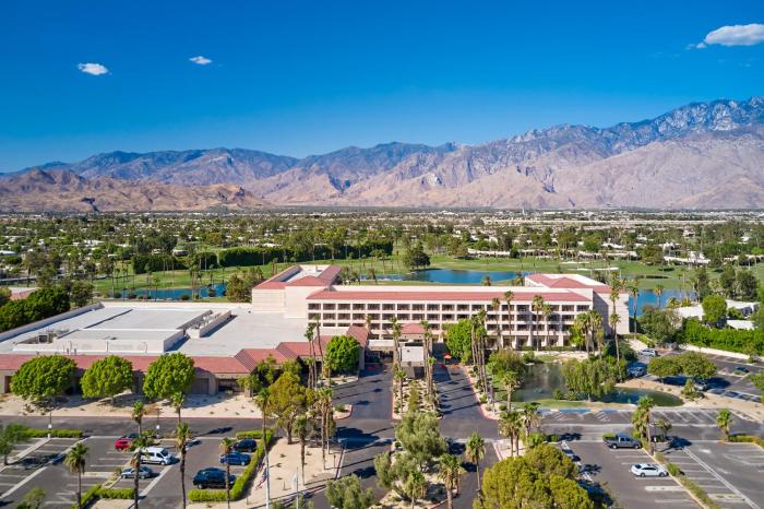 doubletree by hilton hotel golf resort palm springs