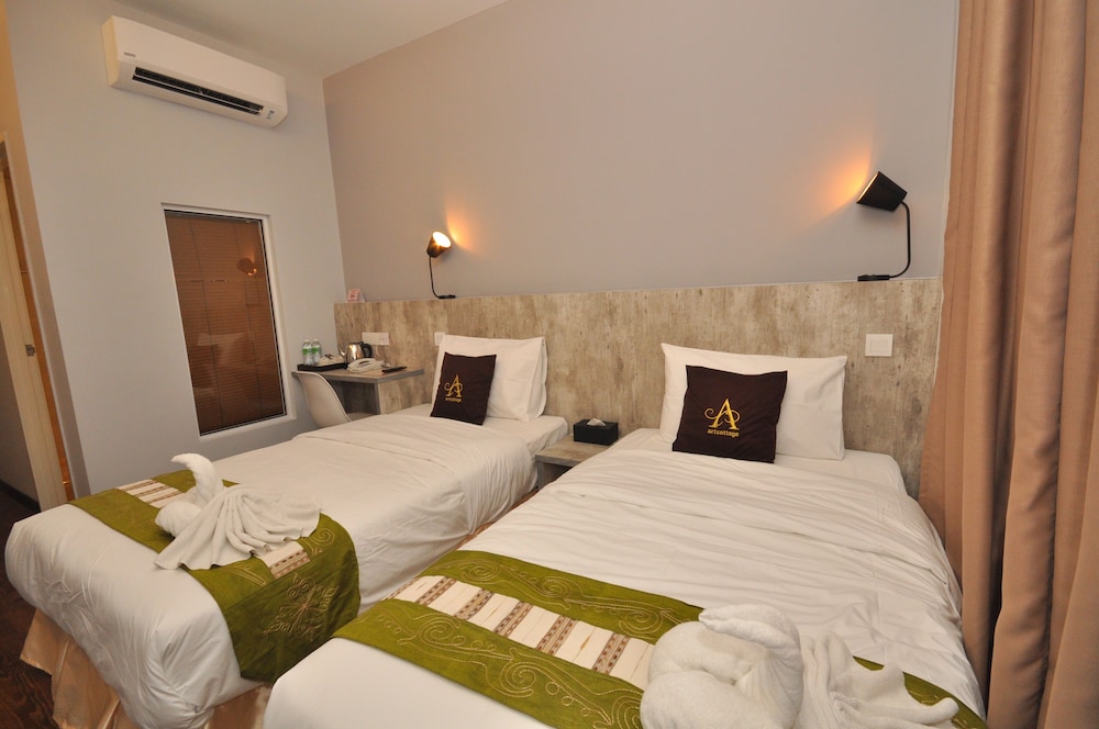 art cottage boutique hotel