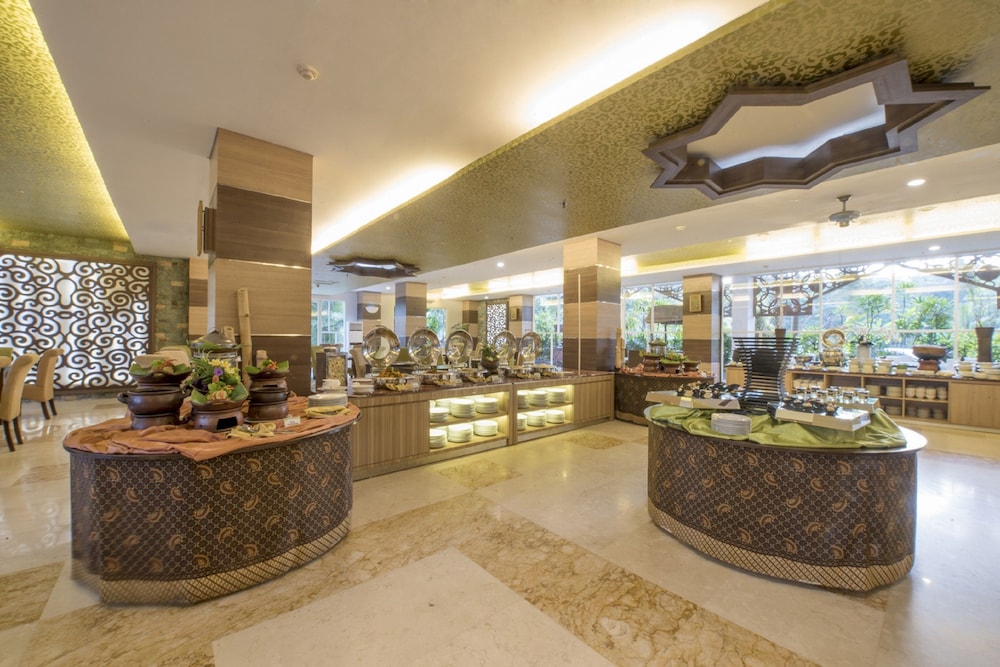lorin syariah hotel solo