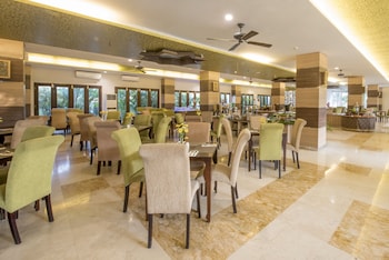 lorin syariah hotel solo